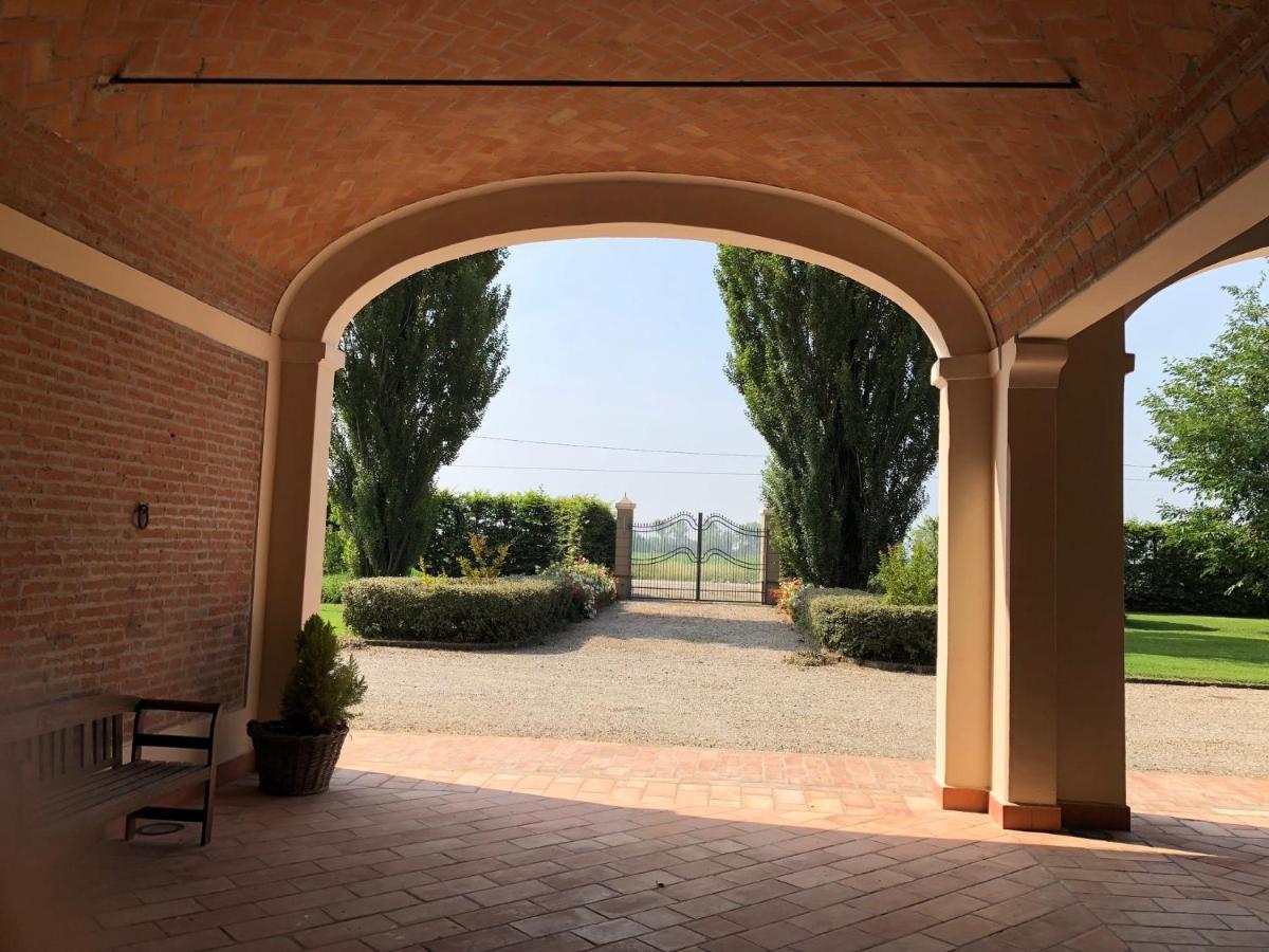 Via D' Este 8 Gualtieri Bagian luar foto