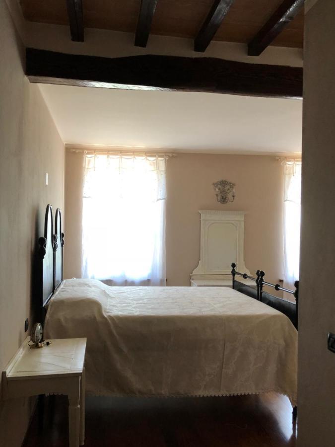 Via D' Este 8 Gualtieri Bagian luar foto